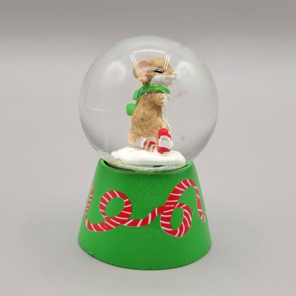 Charming Tails Snow Globe Glitter Green Figurine Snowboarding Mouse - Picture 4 of 9
